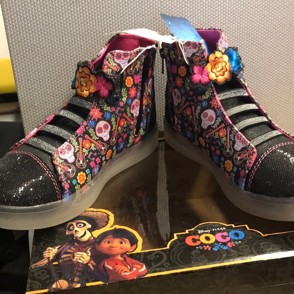 Disney Shoes Nib Disney Coco Girl Light Up Sneakers Size